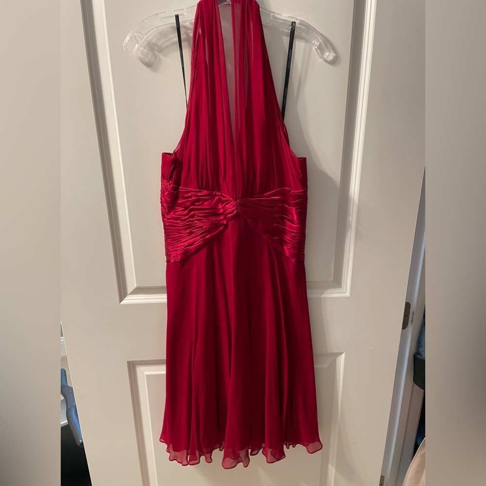 Stunning red dress!